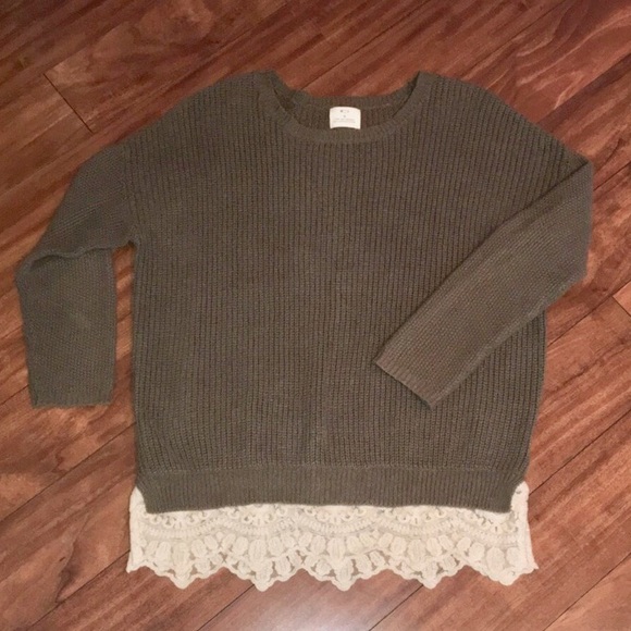 Urban Outfitters Sweaters - LAST CHANCE Urban Outfitters Sweater